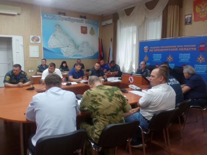 В Оренбуржье росгвардейцы оказали помощь службам, принимавшим участие в тушении крупного пожара 