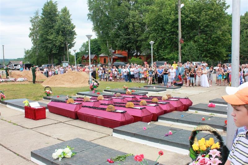 Офицер челябинского СОБР принял участие в перезахоронении останков воинов Великой Отечественной на Смоленщине