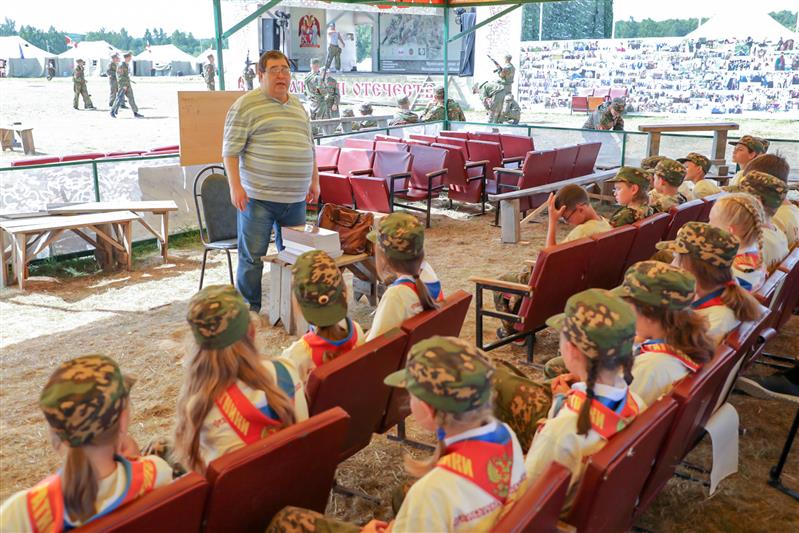 В военно-патриотическом лагере  «Ратники Отечества. Бородино-2019»  состоялся день Росгвардии