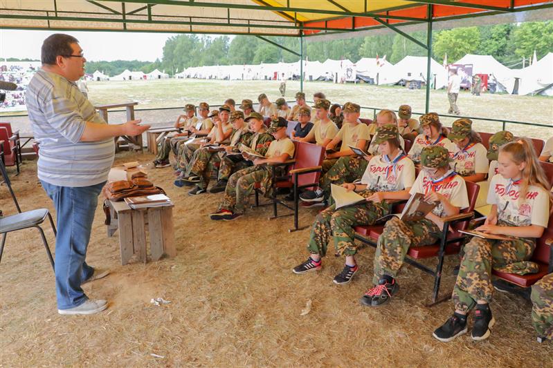 В военно-патриотическом лагере  «Ратники Отечества. Бородино-2019»  состоялся день Росгвардии