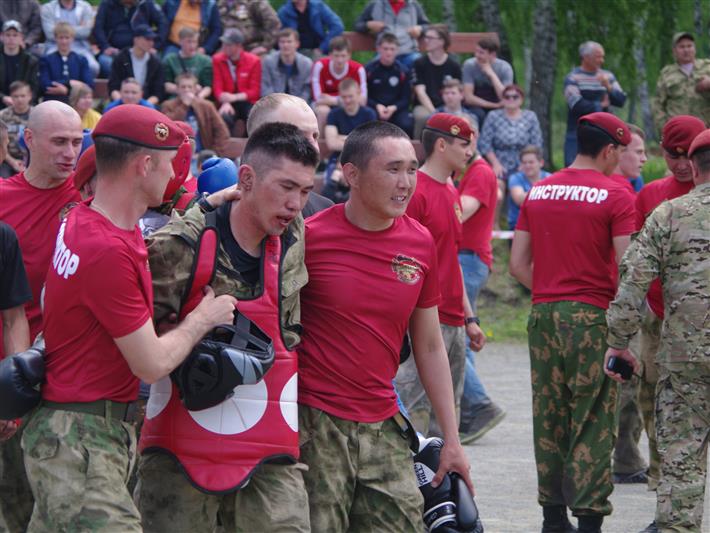 В Сибирском округе Росгвардии проведены квалификационные испытания на право ношения крапового берета