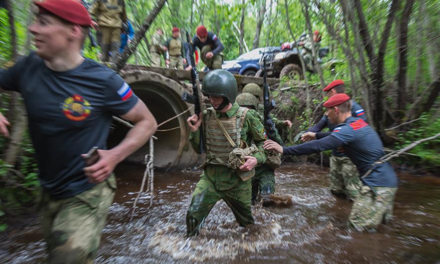 Квалификационные испытания на право ношения крапового берета проведены в Северо-Западном округе Росгвардии
