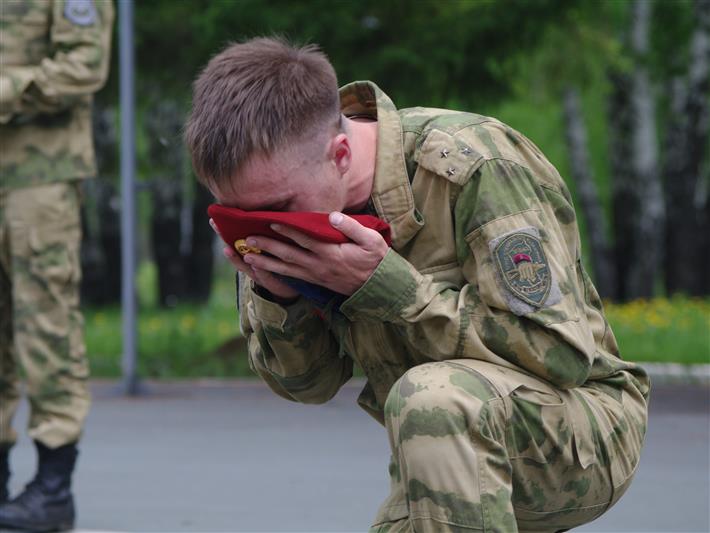 В Сибирском округе Росгвардии проведены квалификационные испытания на право ношения крапового берета