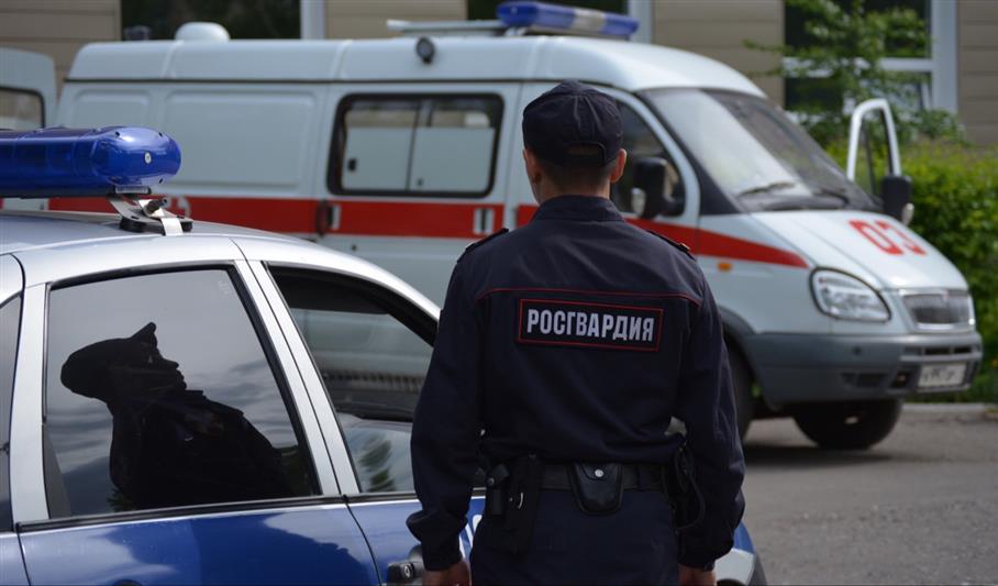 В Омске росгвардейцы защитили медиков от агрессивного пациента