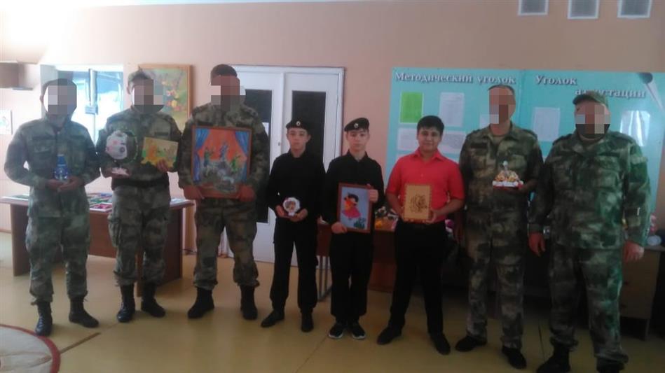 Республиканский детский дом Карачаево-Черкесии принял от росгвардейцев поздравления с 20-летием 