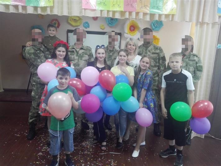 Республиканский детский дом Карачаево-Черкесии принял от росгвардейцев поздравления с 20-летием 