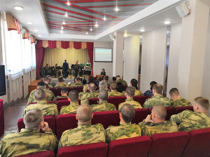 В приморском управлении Росгвардии прошел праздничный концерт ко Дню России 