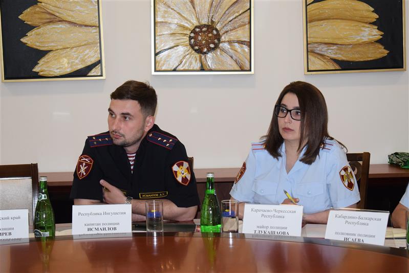 В Дагестане проходит учебный сбор начальников пресс-служб Северо-Кавказского округа Росгвардии (фото)