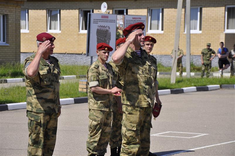 Под Смоленском состоялись  квалификационные испытания на право ношения крапового берета среди военнослужащих и сотрудников специальных подразделений Центрального округа Росгвардии