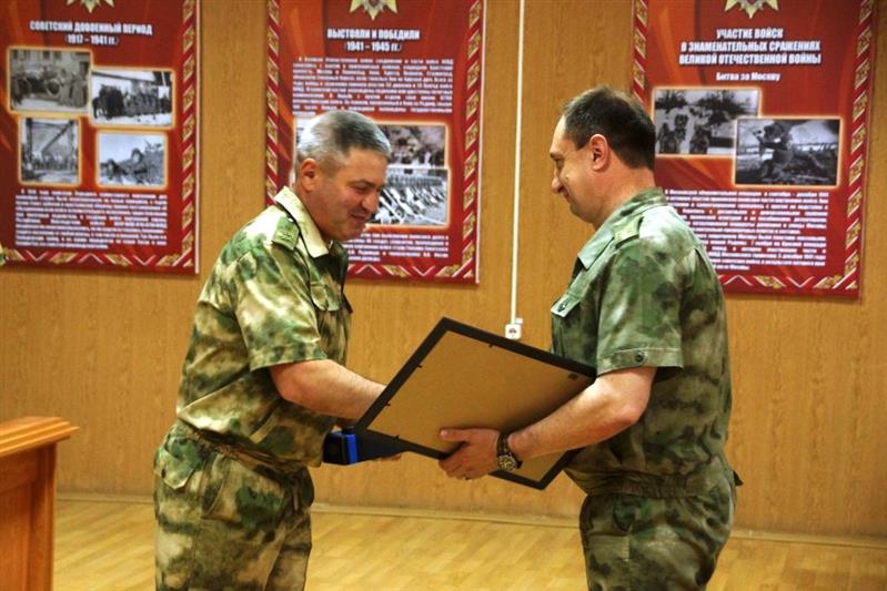 Командующий ОГВ(с) на Северном Кавказе поздравил личный состав авиационной воинской части с завершением служебной командировки