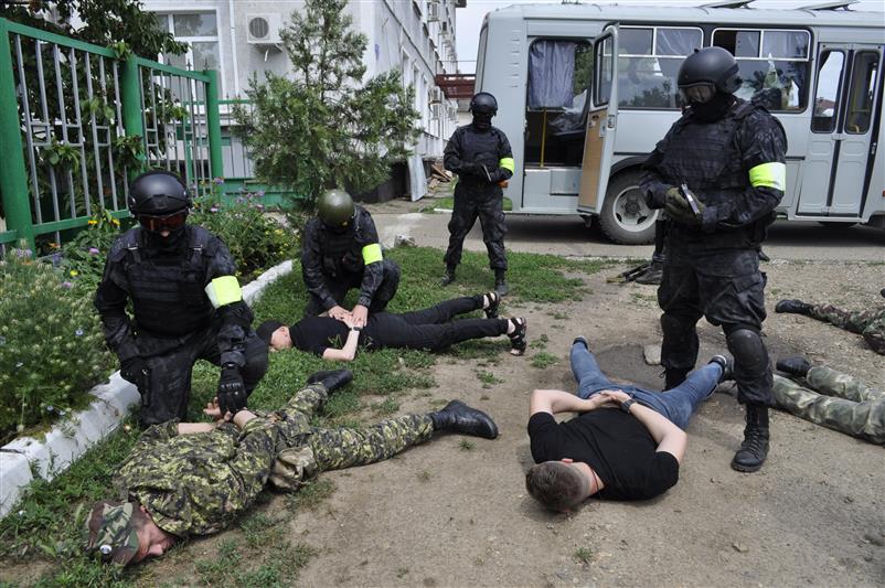 В Республике Адыгея сотрудники Росгвардии приняли участие в тактико-специальном учении