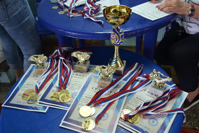 Сотрудник Росгвардии завоевал «бронзу» на межведомственном чемпионате по плаванию в Мурманске