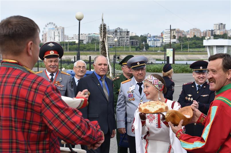 Ветераны внутренних войск и органов внутренних дел Свердловской области посетили Чебоксары 