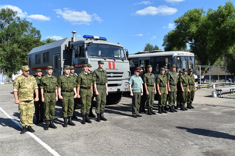 Брянские росгвардейцы приняли участие в торжественном мероприятии, посвященном отправке призывников на военную службу