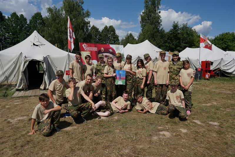 Военнослужащие и сотрудники Центрального округа Росгвардии встретились с участниками военно-патриотического проекта «Ратники Отечества. Бородино – 2019»