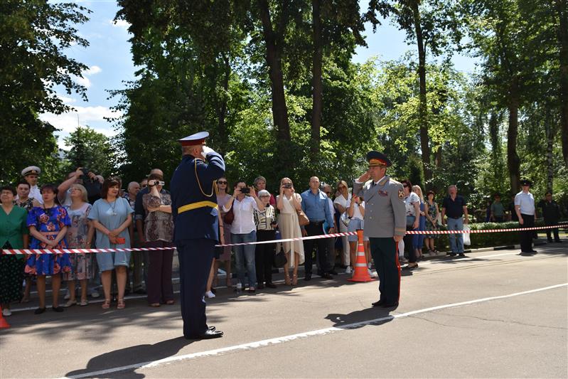 Выпускникам МПКУ имени М.А. Шолохова Росгвардии вручены аттестаты о среднем образовании (фото, видео)