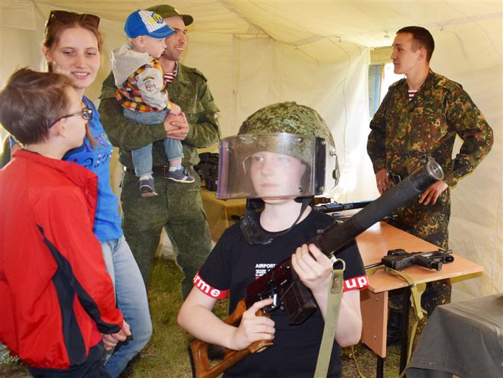 Праздничное мероприятие ко Дню защиты детей состоялось в рубцовской воинской части Росгвардии 