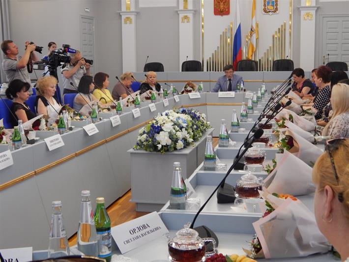 Заместитель начальника ставропольского управления Росгвардии встретился с вдовами погибших сотрудников 