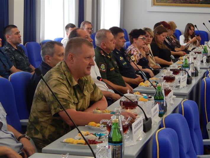 Заместитель начальника ставропольского управления Росгвардии встретился с вдовами погибших сотрудников 