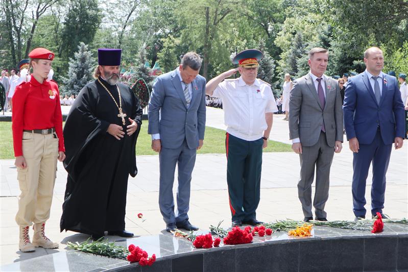 Память павших в Великую Отечественную войну почтили в Ростовской области 