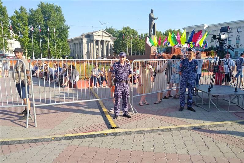 Росгвардейцы обеспечили правопорядок во время проведения праздничных мероприятий, посвященных Дню Симферополя
