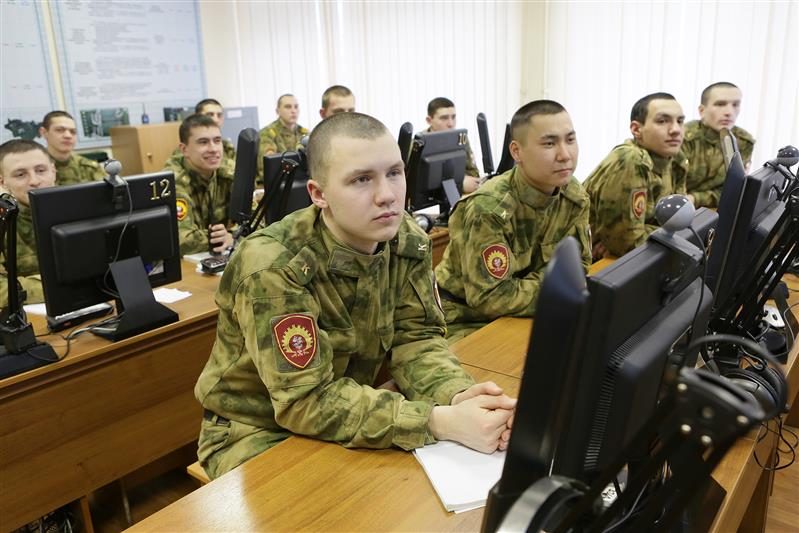 Санкт-Петербургский институт войск национальной гвардии РФ удостоен ордена Жукова