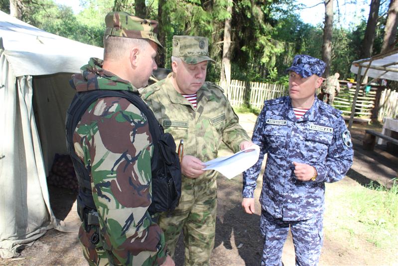Завершился полевой выход псковского СОБР