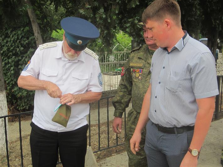 В Северной Осетии военнослужащие Росгвардии присоединились к акции «Горсть памяти»