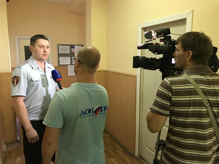 В эфире информационной программы телеканала «Дон-ТР» росгвардейцы рассказали об условиях акции по добровольной сдаче незаконно хранящегося оружия
