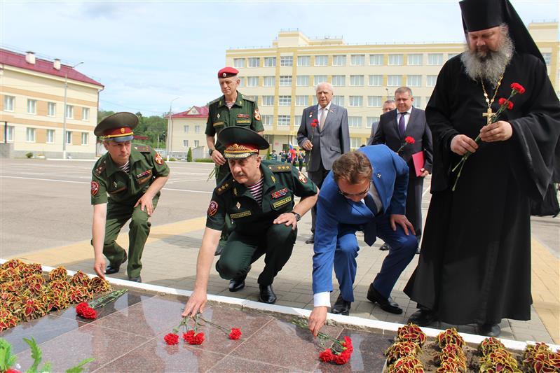 Калужский отдельный центр подготовки личного состава Центрального округа Росгвардии отметил 50 лет со дня образования (фото)