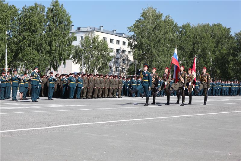 В Новосибирском военном институте Росгвардии состоялся 43-й выпуск офицеров (фото)