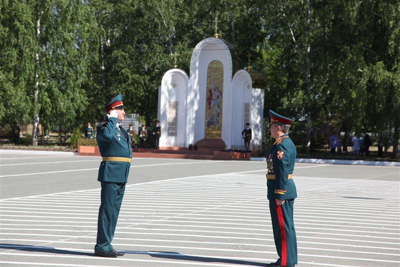 В Новосибирском военном институте Росгвардии состоялся 43-й выпуск офицеров (фото)