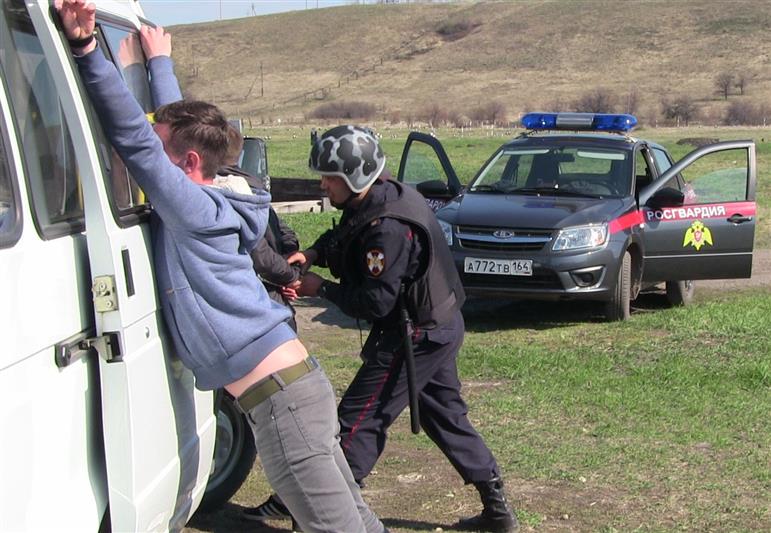 Нарядами вневедомственной охраны Росгвардии в Саратовской области задержаны подозреваемые в совершении уголовных преступлений