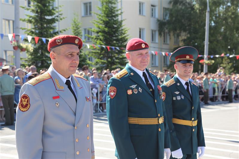 В Новосибирском военном институте Росгвардии состоялся 43-й выпуск офицеров (фото)