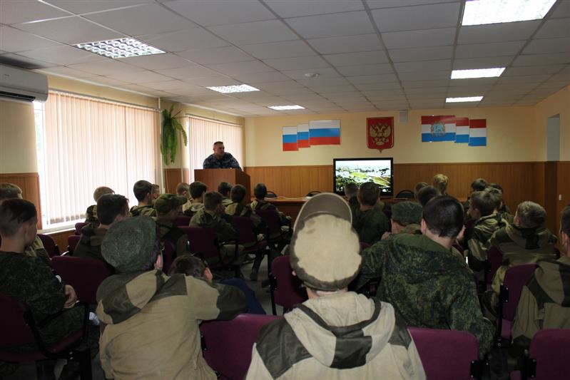 В канун Дня памяти и скорби сотрудники самарского ОМОН провели Урок мужества для школьников