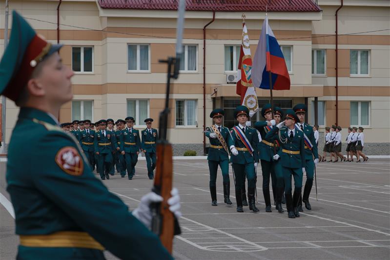 Калужский отдельный центр подготовки личного состава Центрального округа Росгвардии отметил 50 лет со дня образования (фото)