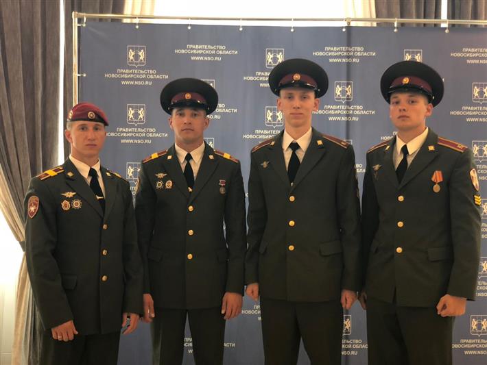 Курсанты Росгвардии удостоены стипендий губернатора и Правительства Новосибирской области