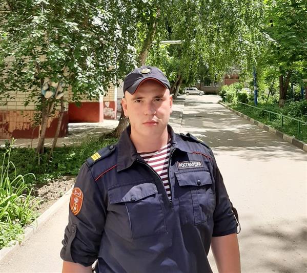 В Саратовской области росгвардейцы во внеслужебное время задержали нетрезвого водителя