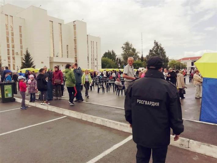 В Кургане сотрудники Росгвардии обеспечили правопорядок во время проведения первого городского гастрономического фестиваля