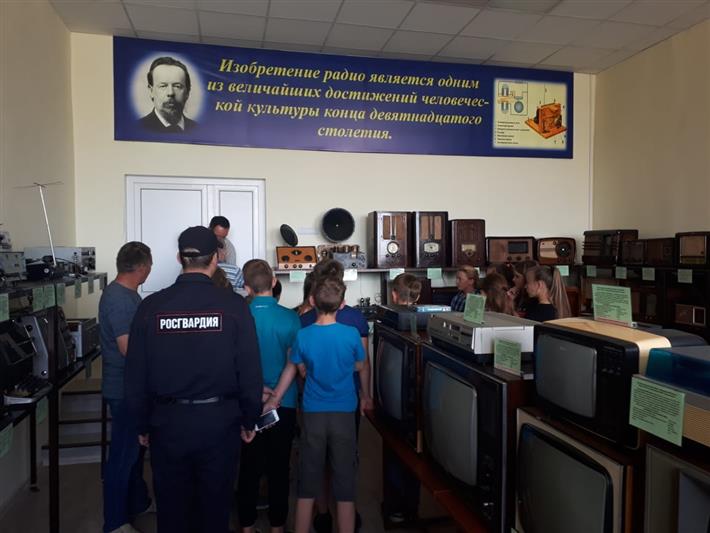 Ивановские росгвардейцы организовали для подшефных школьников экскурсии в музеи