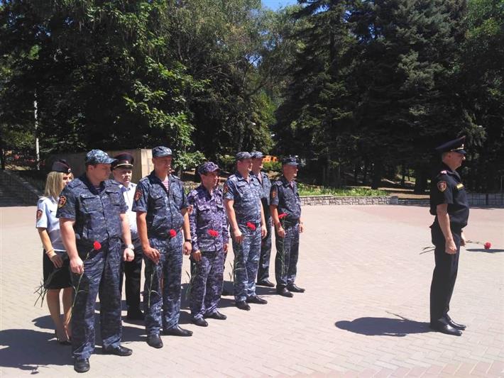 Донские росгвардейцы провели патриотические мероприятия, приуроченные ко Дню памяти и скорби 