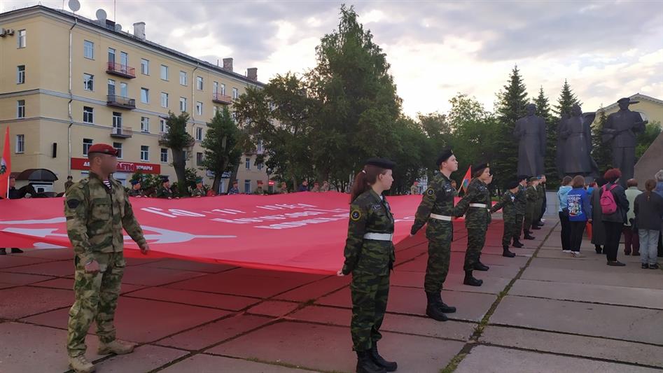 Всероссийскую акцию «Свеча памяти» поддержали росгвардейцы Северо-Западного округа 