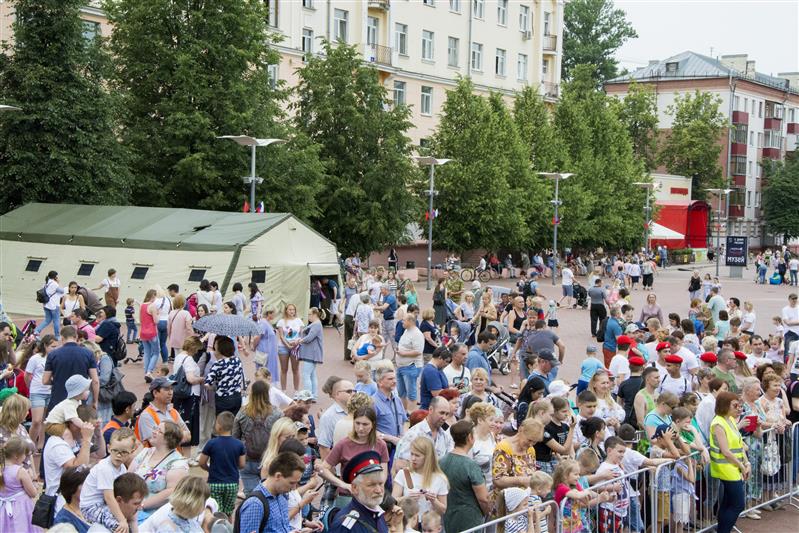 В Балашихе прошли торжества, приуроченные к Дню России и 95-летию дивизии имени Дзержинского (фото)