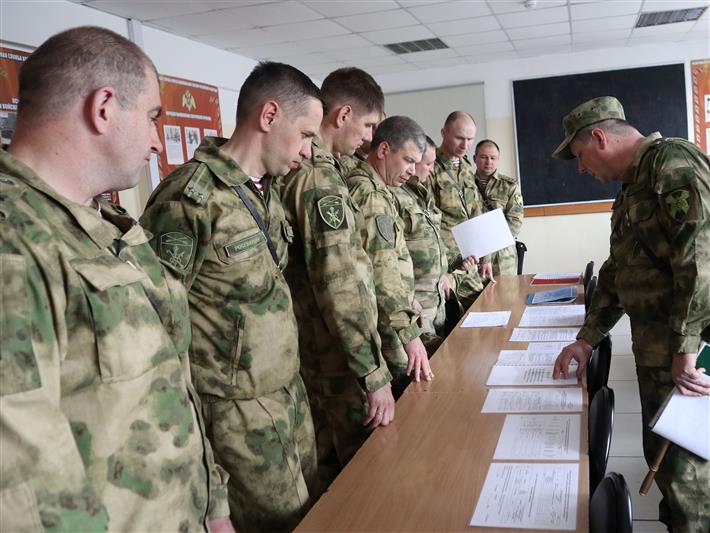 В Красноярске прошли учебные сборы начальников оперативных отделов терорганов и заместителей начальников штабов воинских частей Сибирского округа Росгвардии 