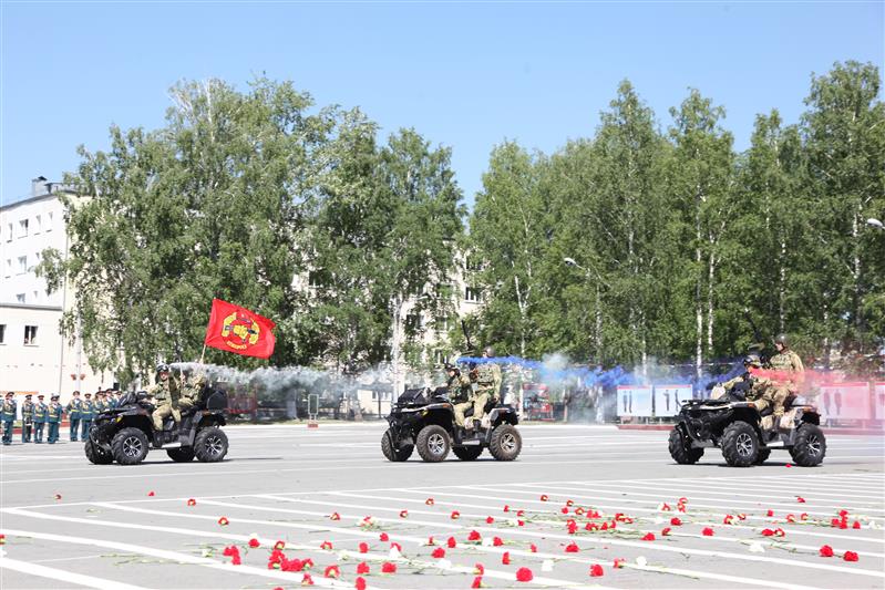 В Новосибирском военном институте Росгвардии состоялся 43-й выпуск офицеров (фото)