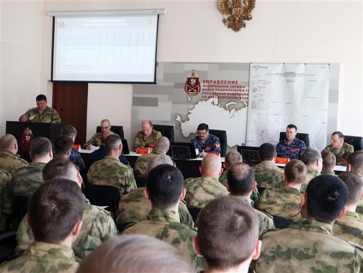 В Красноярске прошли учебные сборы начальников оперативных отделов терорганов и заместителей начальников штабов воинских частей Сибирского округа Росгвардии 