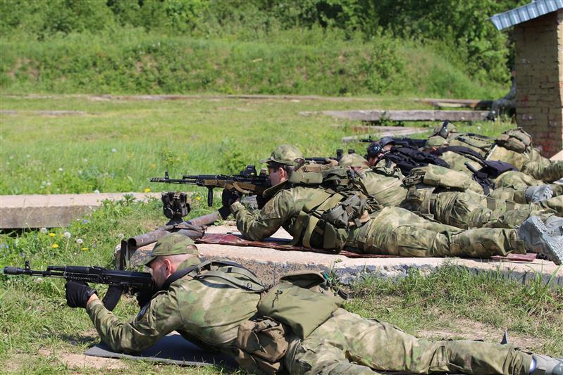 Столичные СОБР и ОМОН завершили полевой выход