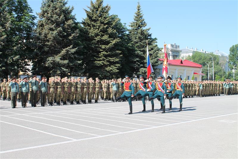 В Саратовском венном ордена Жукова Краснознаменном институте войск национальной гвардии РФ прошли мероприятия,  посвященные государственному празднику – Дню России
