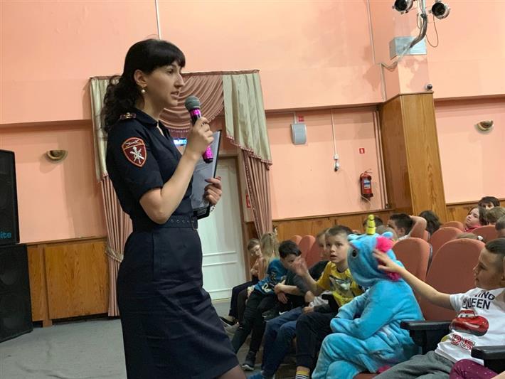 В преддверии Дня памяти и скорби на Ямале росгвардейцы провели для школьников Урок мужества
