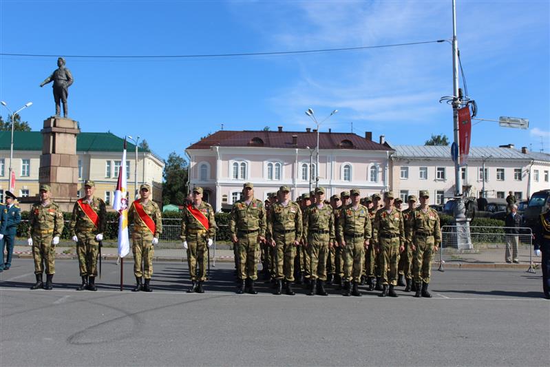Росгвардейцы приняли участие в военно-историческом параде, посвященном 75-летию освобождения Петрозаводска от гитлеровской оккупации